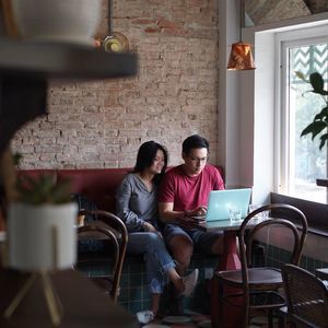 Meet your Posher, Phát v